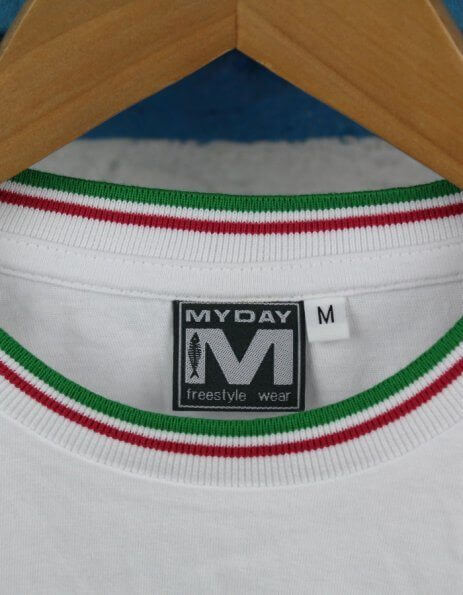 T-shirt personalizzata con bordino tricolore