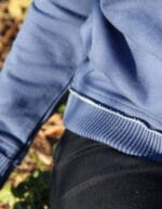 Dettaglio cucitura a contrasto