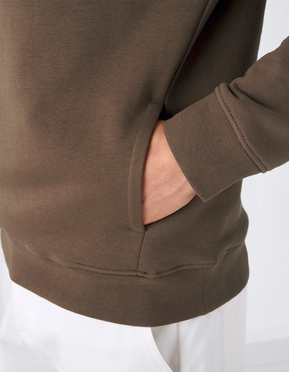 Organic hooded b&c dettaglio tasca