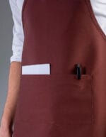 Grembiule con tasca colore italiano dettaglio tasca