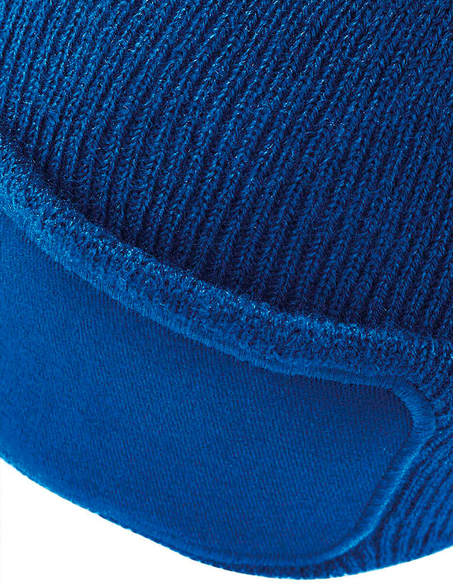 Cappellino beanie invernale dettaglio patch