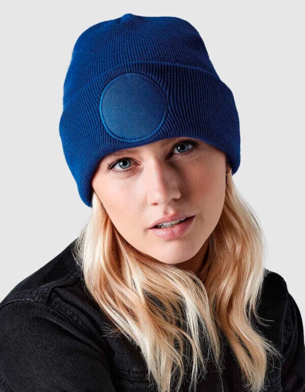 Cappellino invernale personalizzato con patch tonda