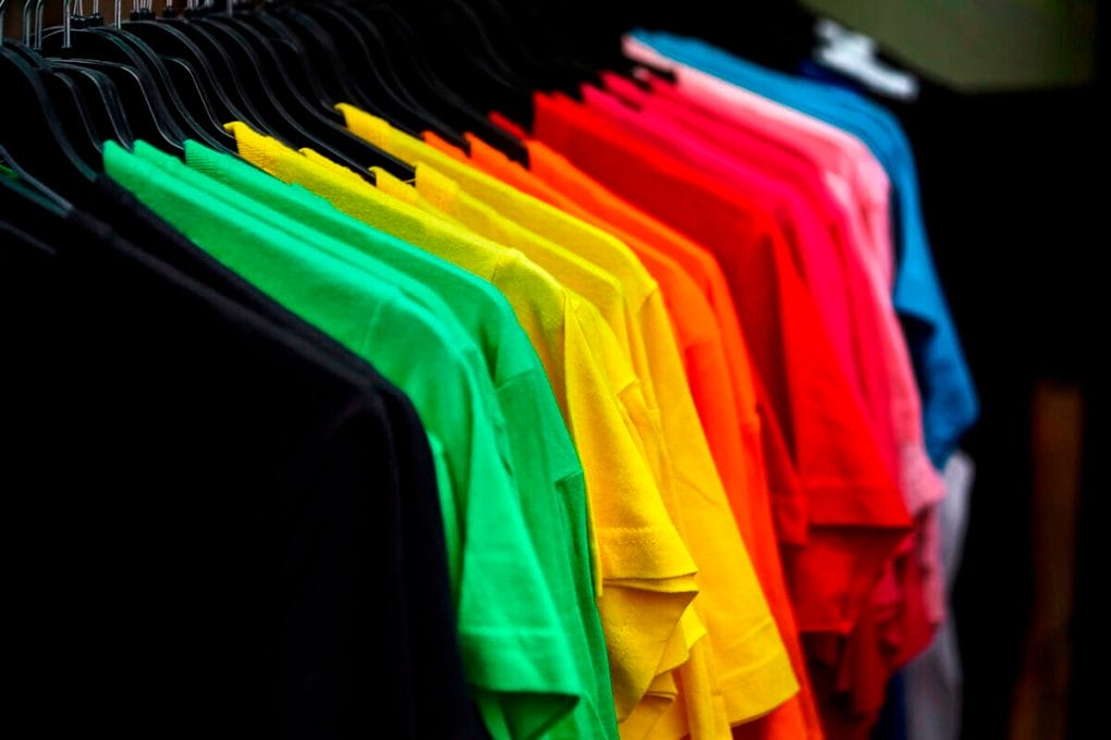 Fornitura magliette a prezzi da ingrosso